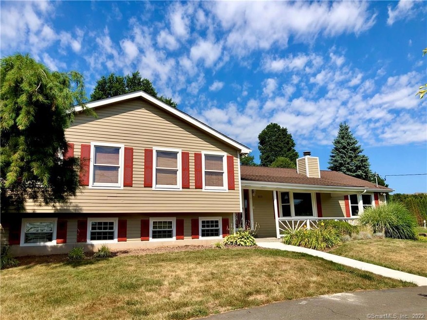 Welcome home to 820 Kensington Road