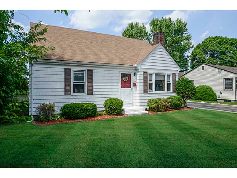 103 Lindy Ave, Riverside, RI 02915 - photo 1