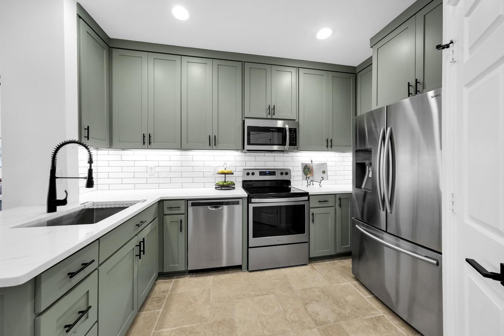 101 Emma Call Ct, Decatur, TX 76234 - photo 1