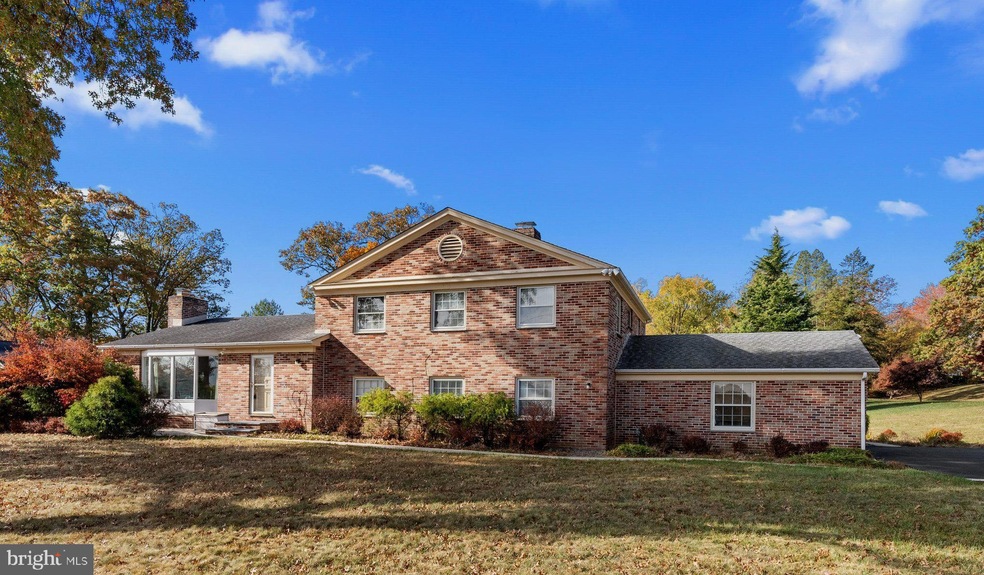 820 Thomas Rd, Lafayette Hill, PA 19444 - photo 1