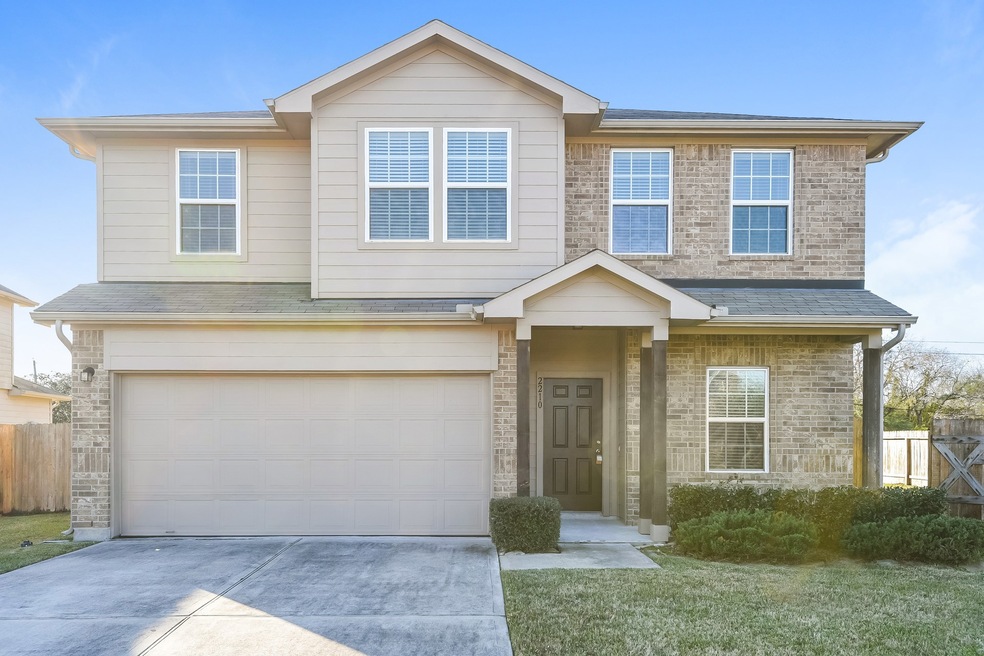 2210 Fallen Reed Ln, Rosenberg, TX 77471 - photo 1