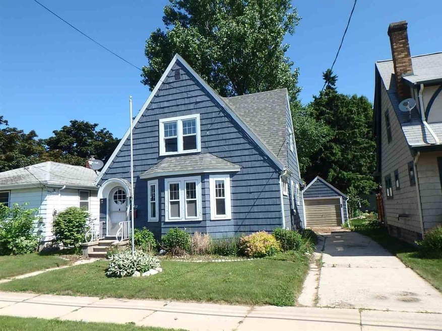 2112 12th St, Two Rivers, WI 54241 - photo 1