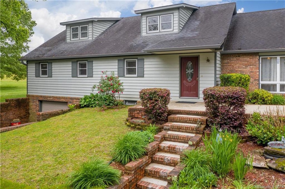 1331 Chestnut Gap Rd, Hendersonville, NC 28792 - photo 1