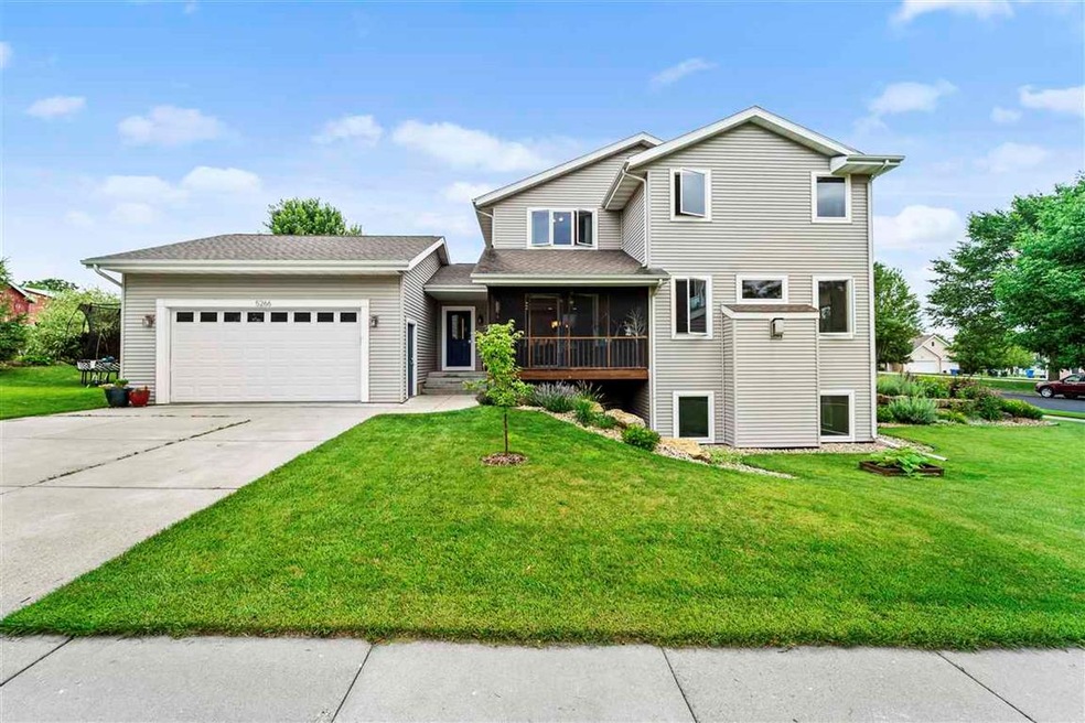 5266 Blackberry Dr, Fitchburg, WI 53711 - photo 1