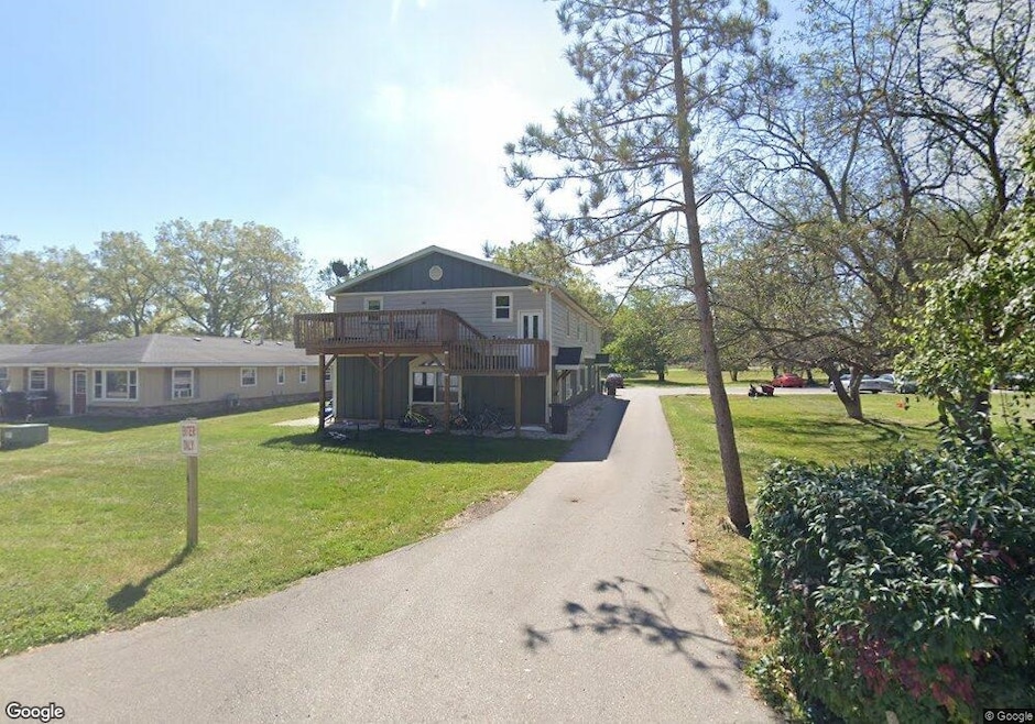 531 W Scott St, Whitewater, WI 53190 - photo 1