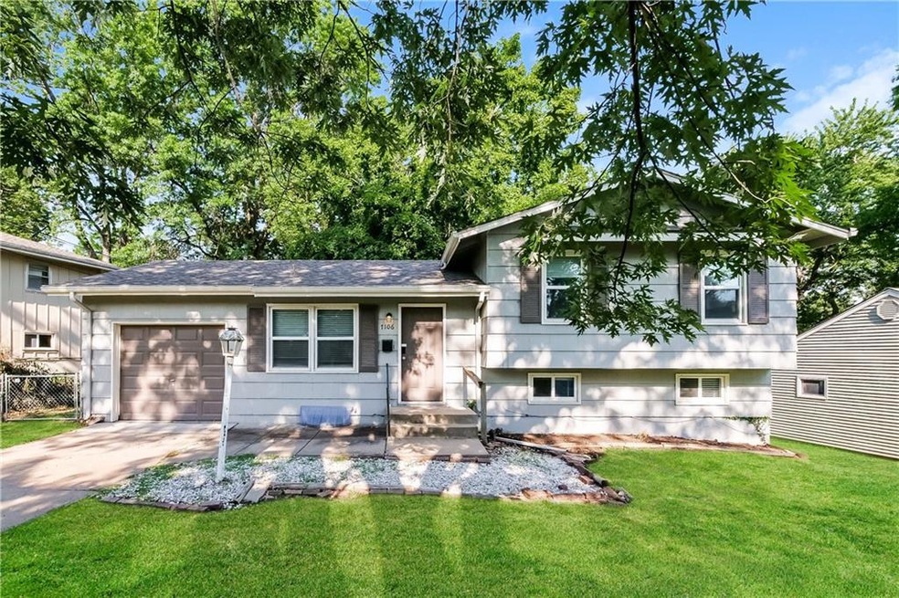 7106 Ballentine St, Shawnee, KS 66203 - photo 1
