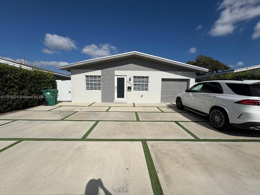 6865 SW 42nd St, Miami, FL 33155 - photo 1
