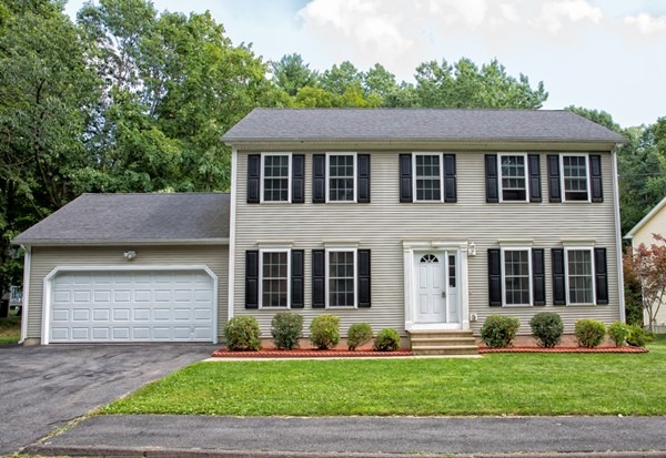 4 George Frost Dr, Holyoke, MA 01040 - photo 1