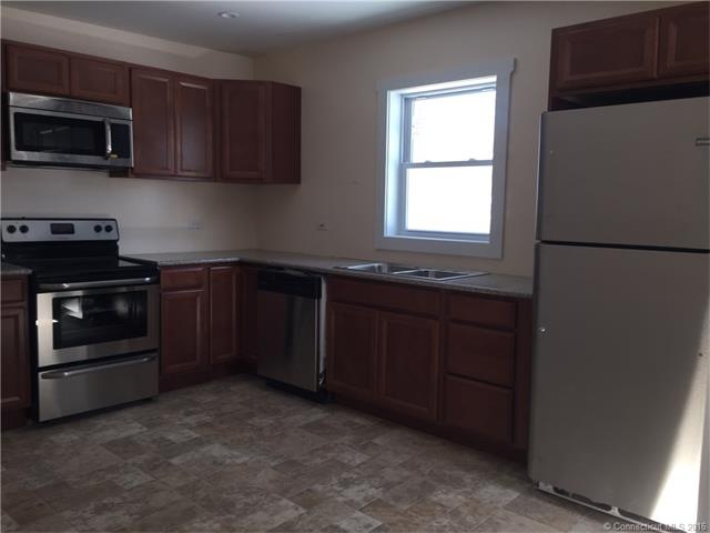 54 Golden Hill St 2nd Floor, Naugatuck, CT 06770 - photo 1