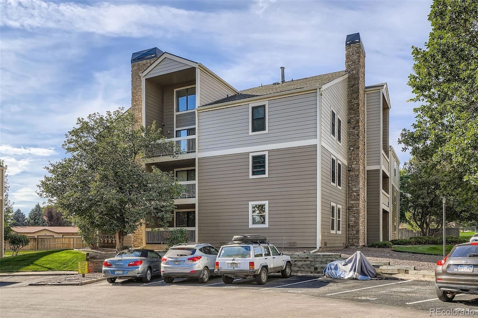 4896 S Dudley St unit 8-2, Littleton, CO 80123 - photo 1