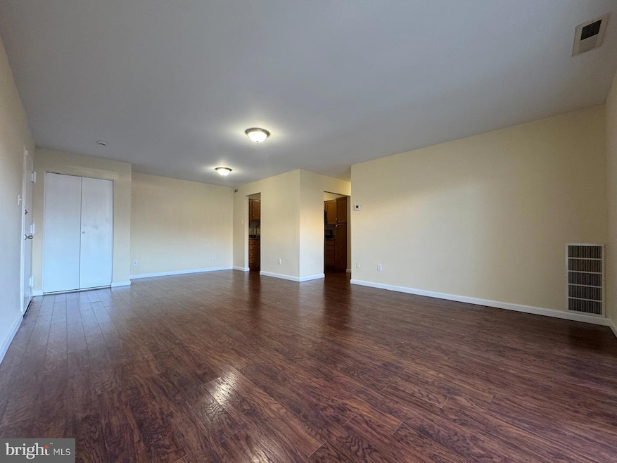 10137 Prince Place unit 204-6B, Upper Marlboro, MD 20774 - photo 1