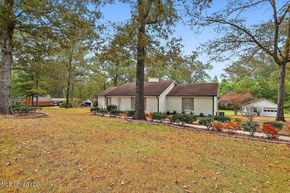 05-2038 Oak Ridge Dr - New Exteriors