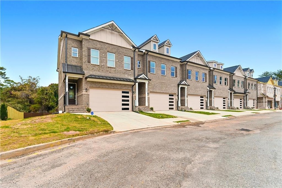 3370 Sarah Trail unit 6, Decatur, GA 30032 - photo 1