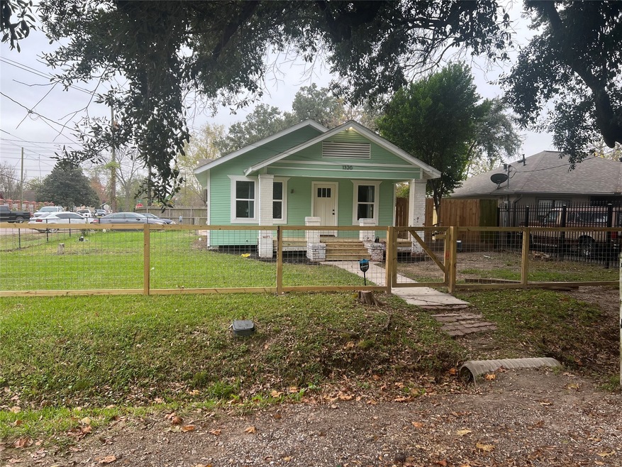 1320 Melbourne St, Houston, TX 77022 - photo 1