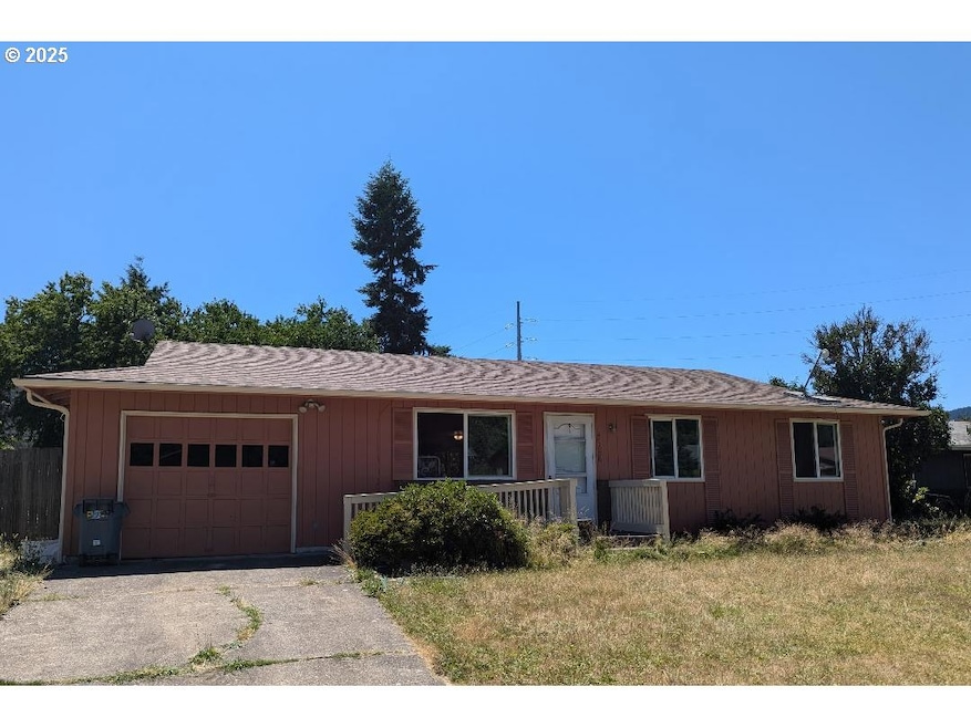 47696 W 1st St, Oakridge, OR 97463 - photo 1