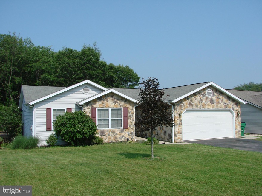 1310 Mallard Dr W, Chambersburg, PA 17202 - photo 1