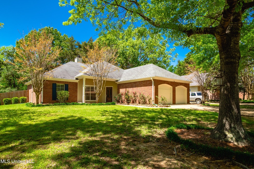 front of 520 Spring Hill Dr