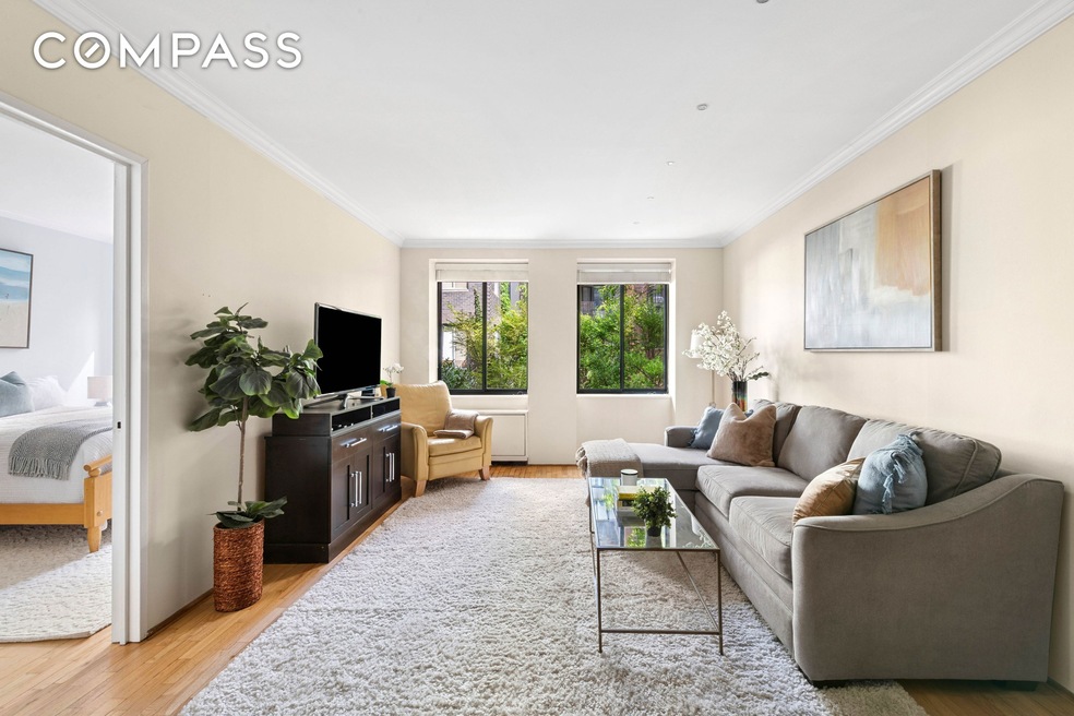 167 Perry St unit 2H, New York, NY 10014 - photo 1