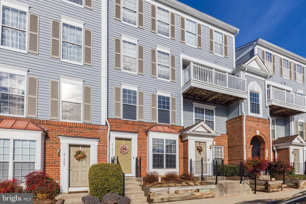 21803 Baldwin Square, Sterling, VA 20164 - photo 1