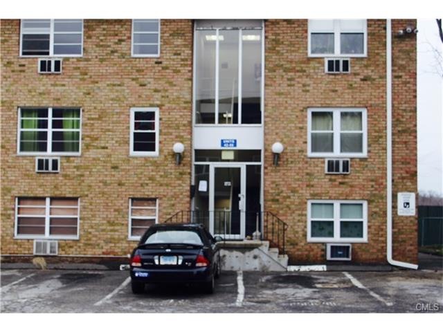 Sutton Place Condominiums unit 44, Norwalk, CT 06851 - photo 1