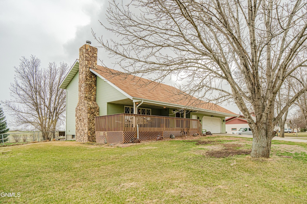 3709 E Princeton Drive, Bismarck, ND