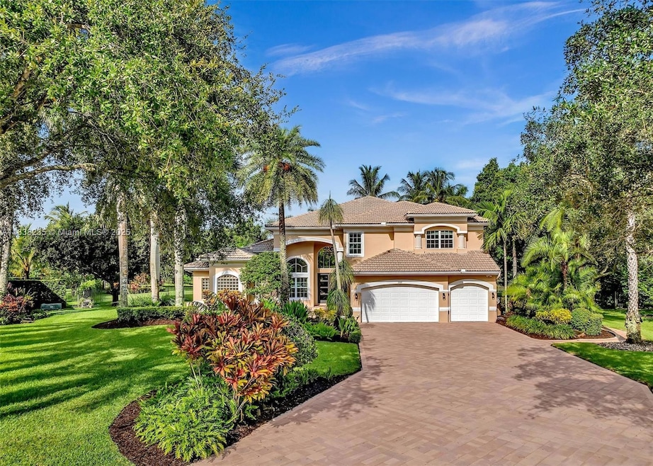 Welcome to 3849 Gulfstream Way, Davie FL