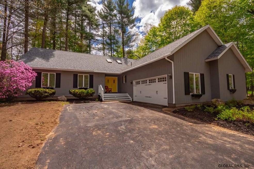 35 Fieldstone Dr, Gansevoort, NY 12831 - photo 1