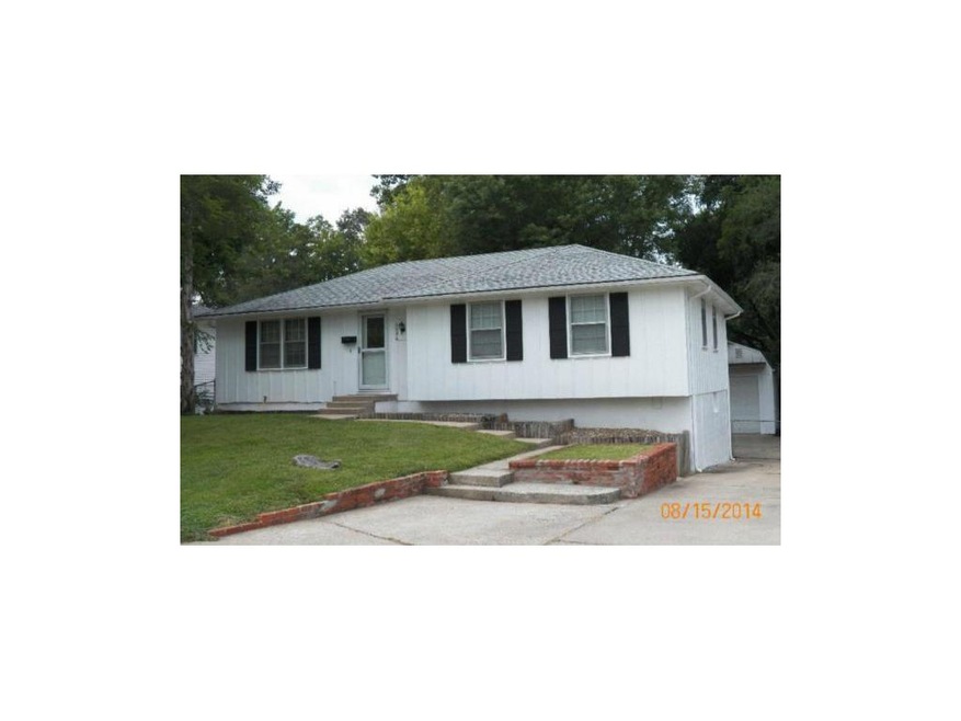Front view of Raised ranch
