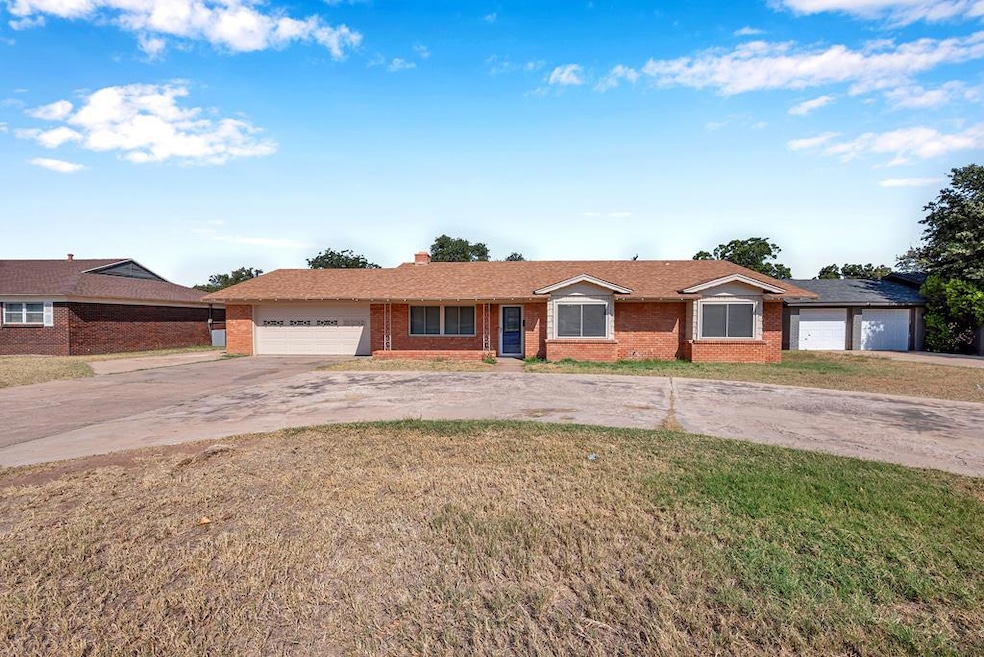 3206 W Golf Course Rd, Midland, TX 79701 - photo 1