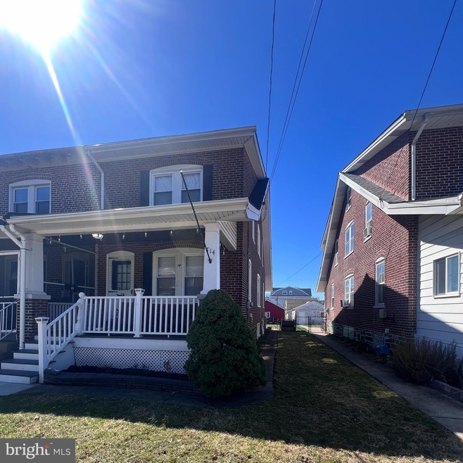 714 W 3rd St, Lansdale, PA 19446 - photo 1