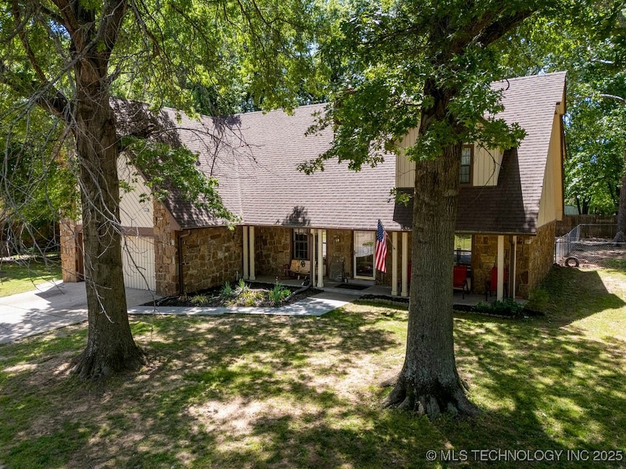 7818 S Park Ave, Broken Arrow, OK 74011 - photo 1