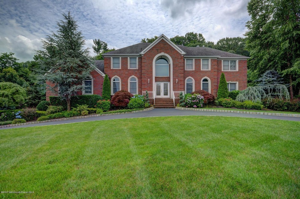 6 Tricorne Ct, Holmdel, NJ 07733 - photo 1