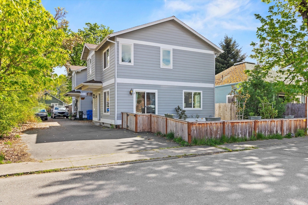 01-212 Oak St 214-1
