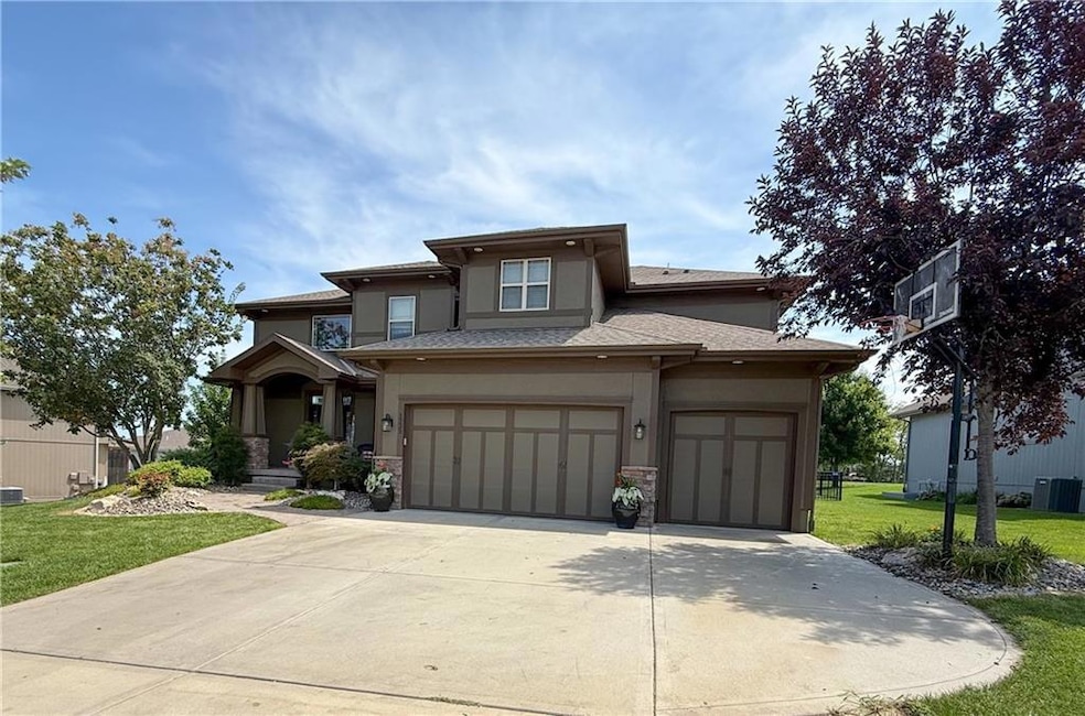 Under Contract $750,000 • Co-Listing Agent
