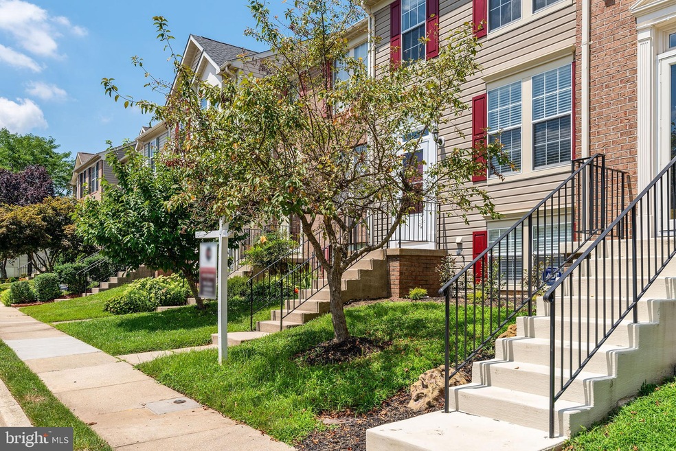 718 Pine Drift Dr, Odenton, MD 21113 - photo 1