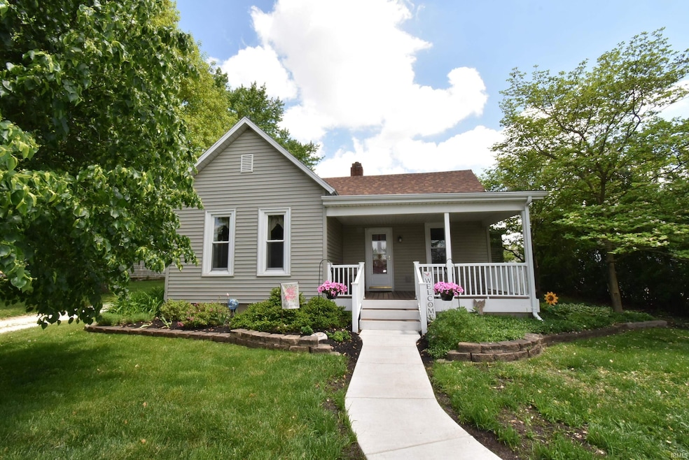 401 N Jefferson Ave, Fowler, IN 47944 - photo 1