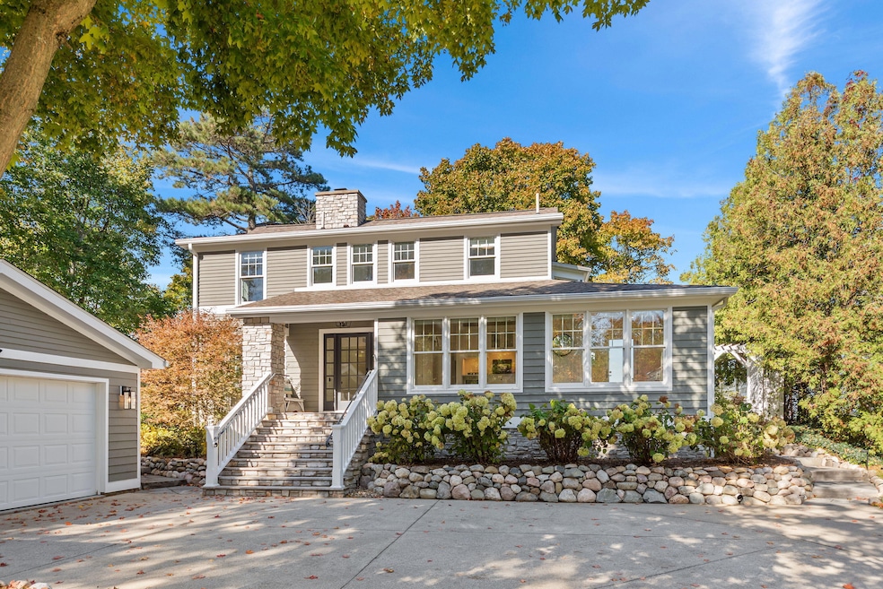 Sold $5,082,510 • Co-Listing Agent