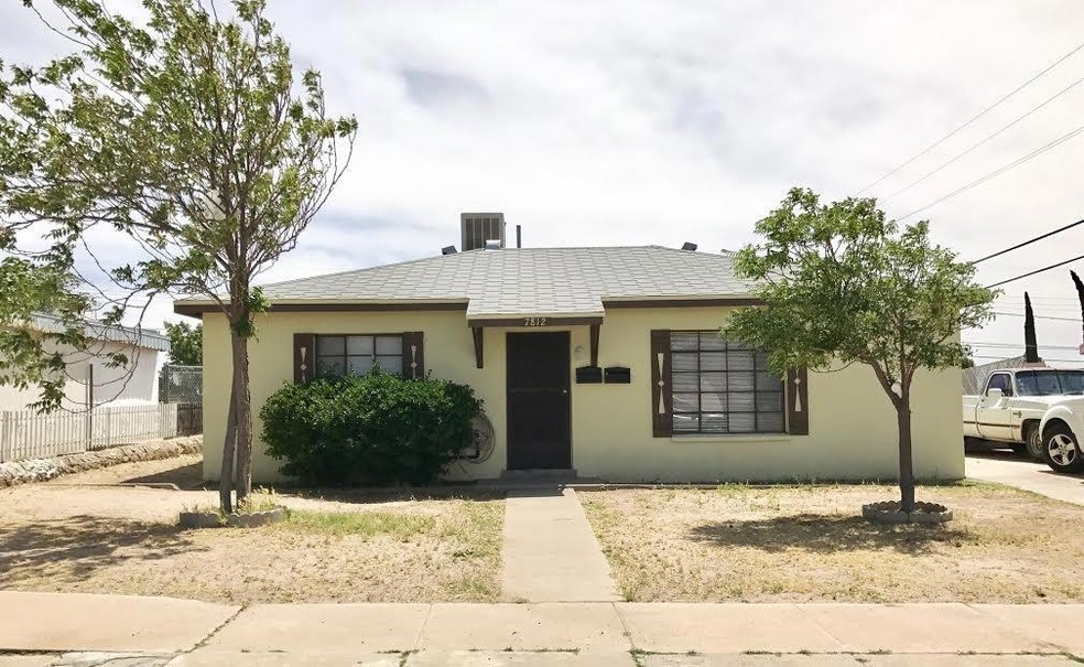 7812 Ranchland Dr, El Paso, TX 79915 - photo 1