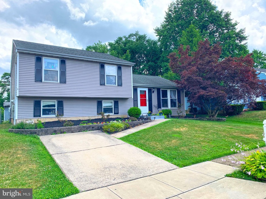 167 Independence Dr, Morrisville, PA 19067 - photo 1