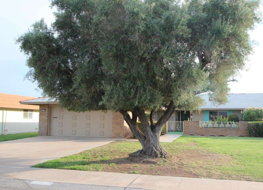 11117 W Cameo Dr, Sun City, AZ 85351 - photo 1