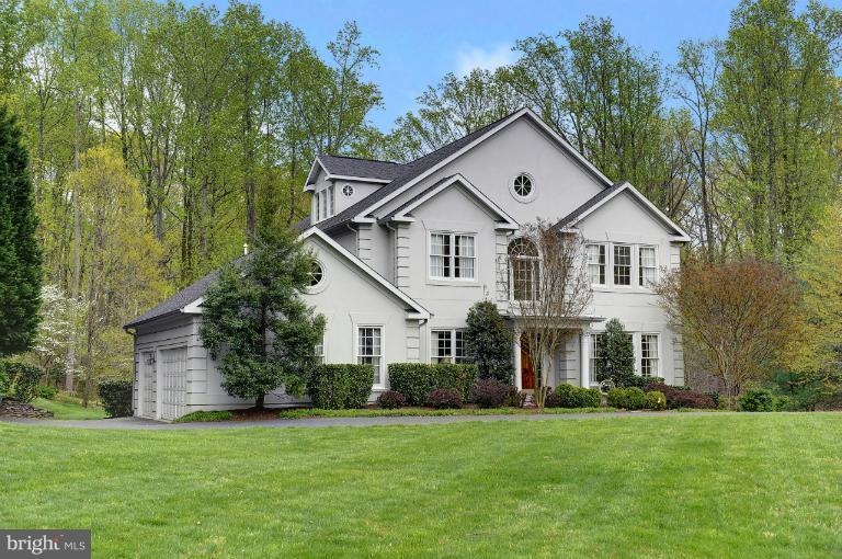 8004 Byrnwood Ct, McLean, VA 22102 - photo 1