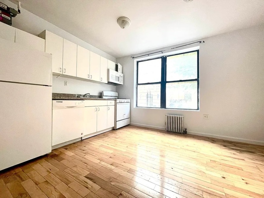 17 Arden St unit 1, New York, NY 10040 - photo 1
