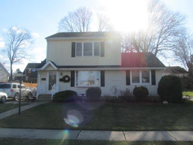 310 Hayes Dr, Saddle Brook, NJ 07663 - photo 1