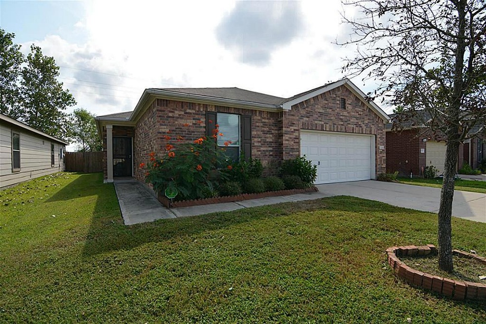 Wonderful newer one-story, located just minutes to I-45 & Highway 249!  Move-in ready!