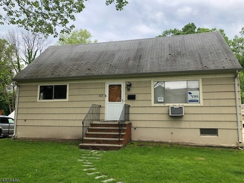 343 Elmwood Dr, Paramus, NJ 07652 - photo 1