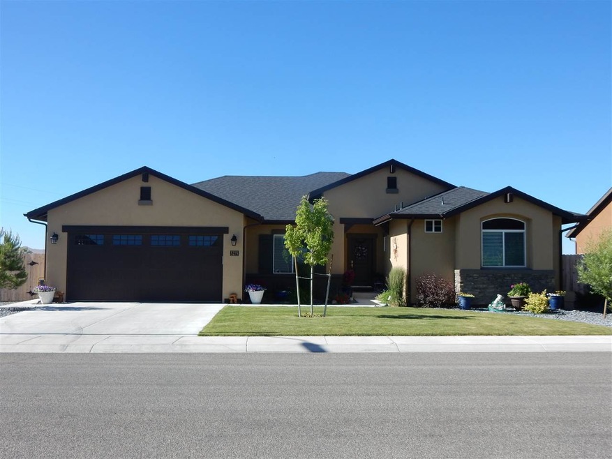 5275 Western Way, Winnemucca, NV 89445 - photo 1