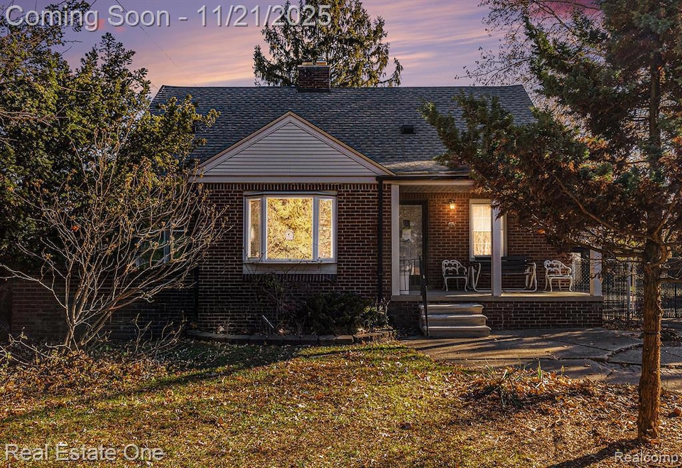 1530 Hubbard St, Garden City, MI 48135 - photo 1