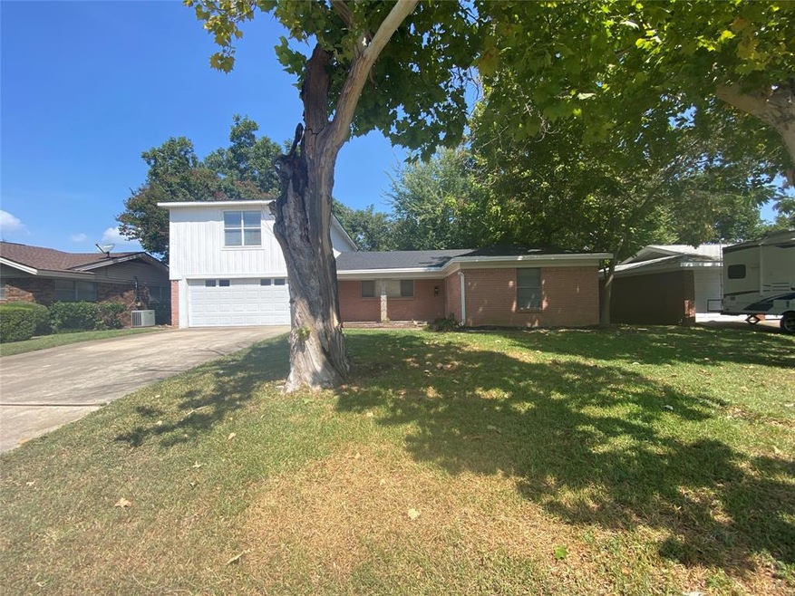 428 Bob St, Hurst, TX 76053 - photo 1