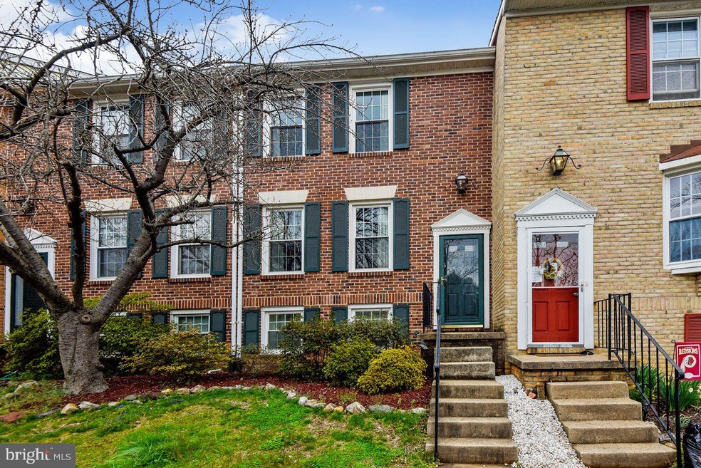 5733 Richardson Mews Square, Halethorpe, MD 21227 - photo 1