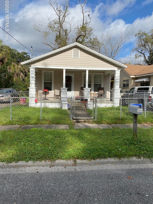 1985 Mcquade St, Jacksonville, FL 32209 - photo 1